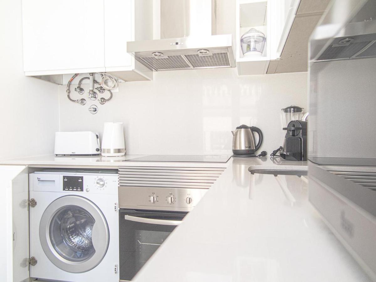 Baixa Chiado 2 Bedroom Duplex Apt With Ac Elevator リスボン エクステリア 写真